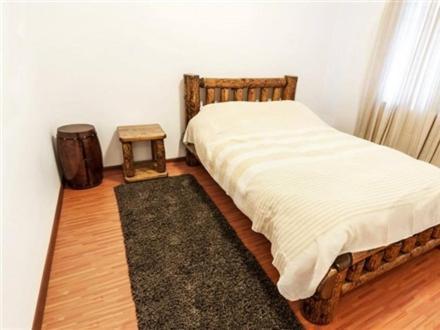 Cazarma Cavalerilor Bed & Breakfast Câmpulung Exterior foto